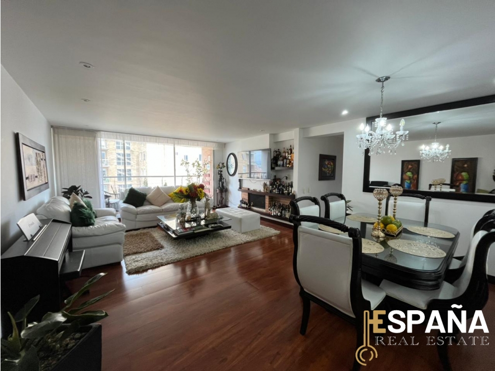 Se vende apartamento en la Calleja piso 15