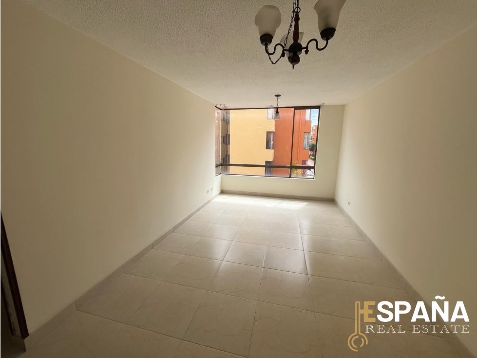 Se vende apartamento en Modelia Conjunto cerrado