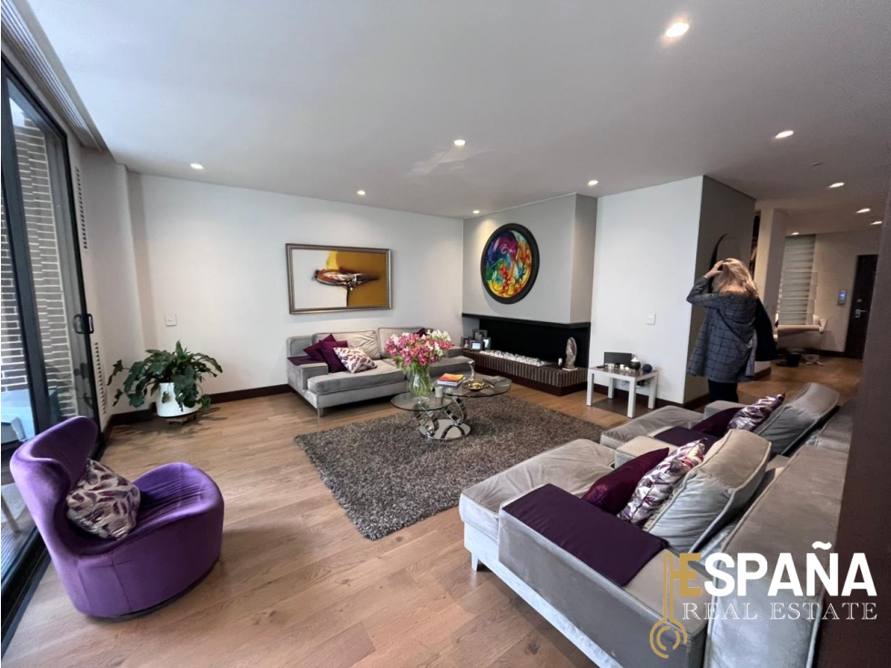Se vende apartamento en Rosales 4 garajes y ascensor privado — foto 2