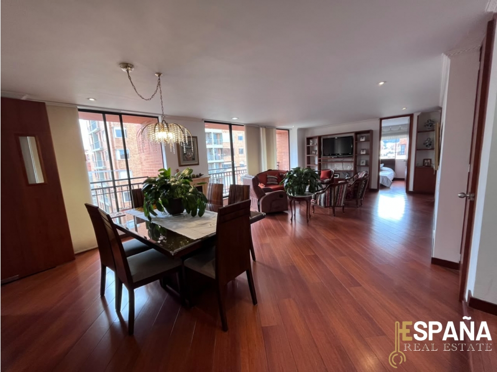 Se vende apartamento dúplex en Colina con terraza