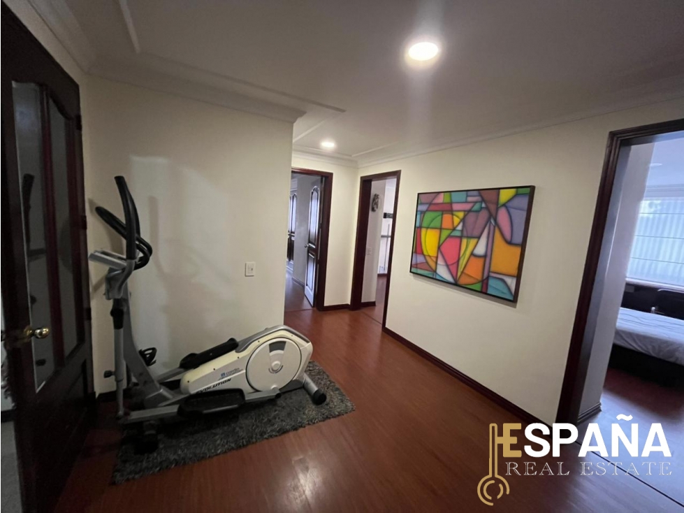 Se vende apartamento en La Calleja 4 habitaciones — foto 2