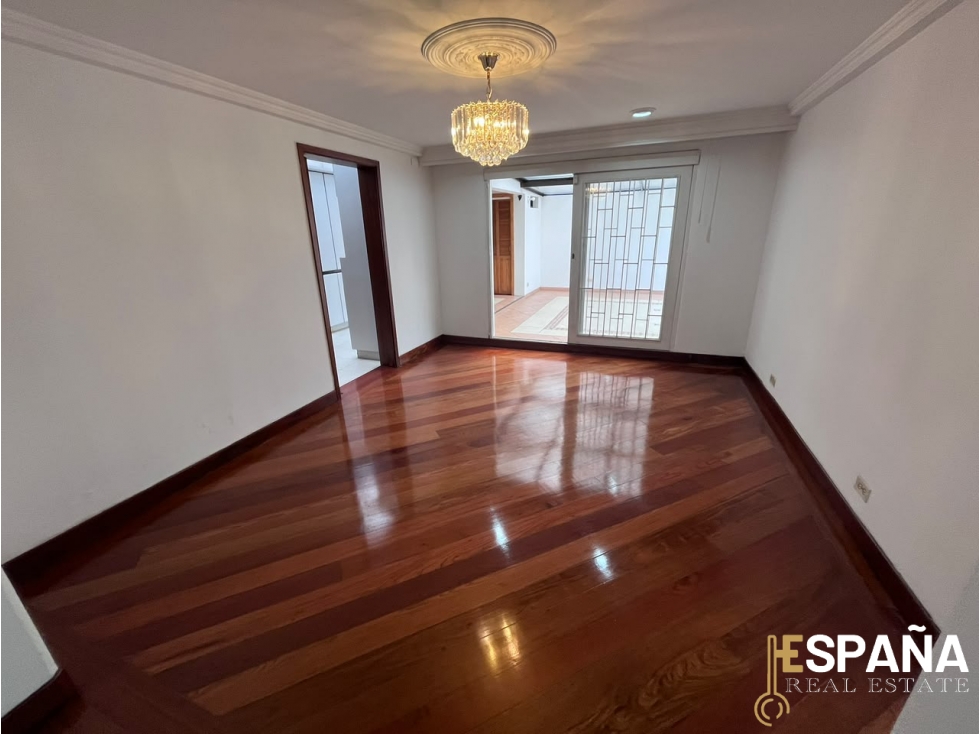 Se vende espectacular casa en Alhambra - oportunidad — foto 2