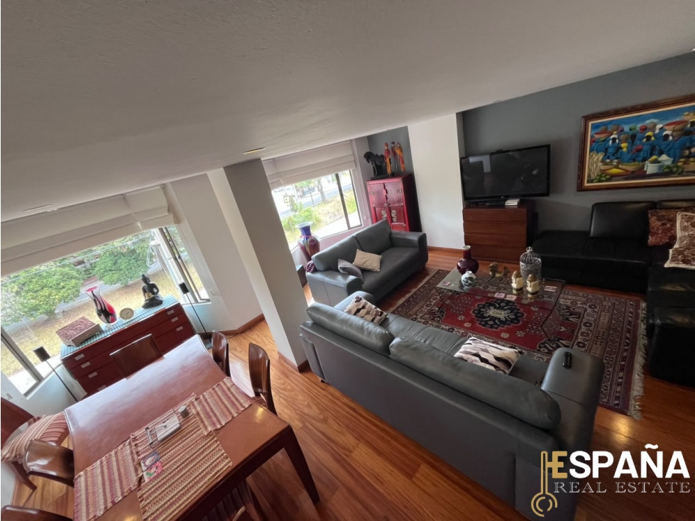 Se vende apto en Santa Ana Occidental