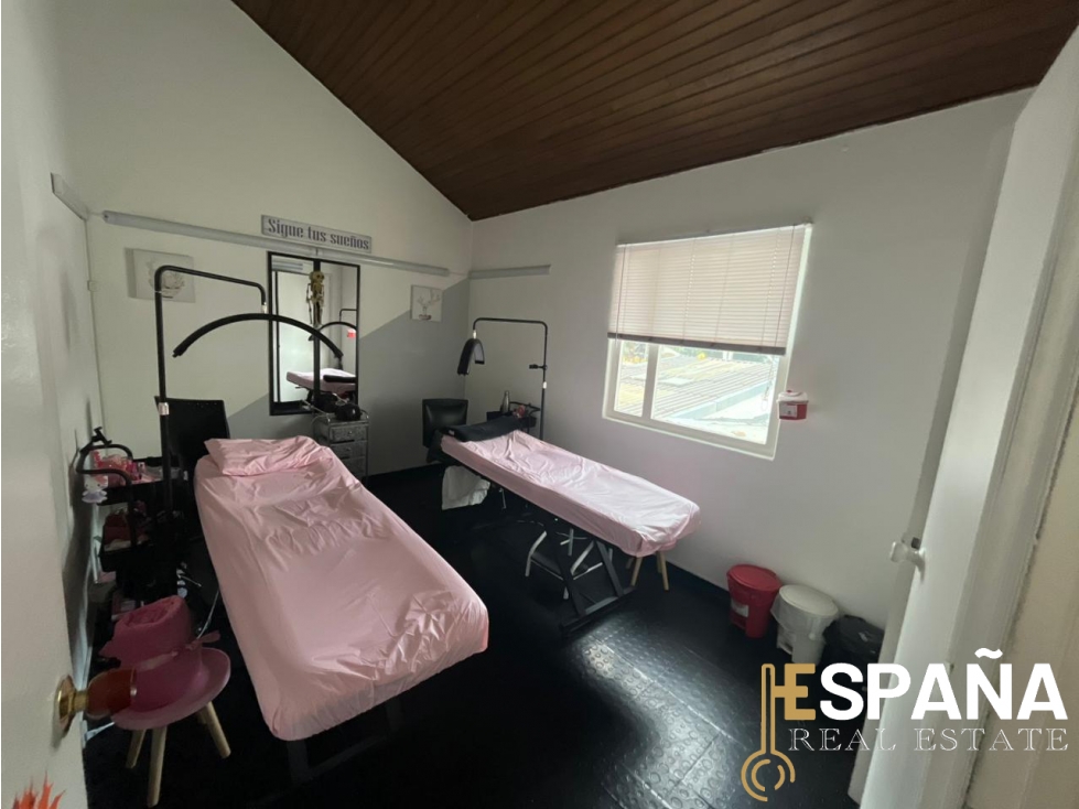 Se vende casa cerca a Cedritos adecuado para salón de belleza — foto 3