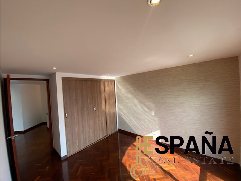 Se vende Penthouse duplex en Bella Suiza — foto 4