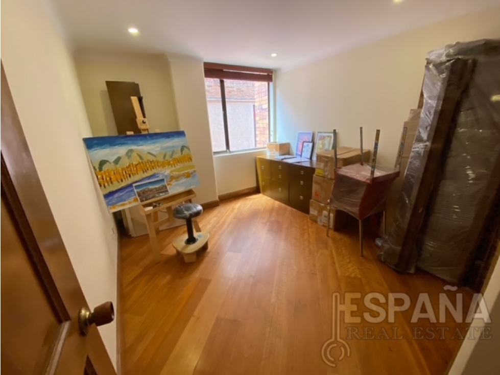Se vende apartamento en La Carolina amplia terraza — foto 4