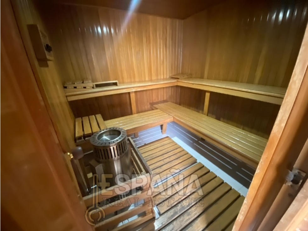 Se vende apartamento en La Calleja 143 m2 — foto 4