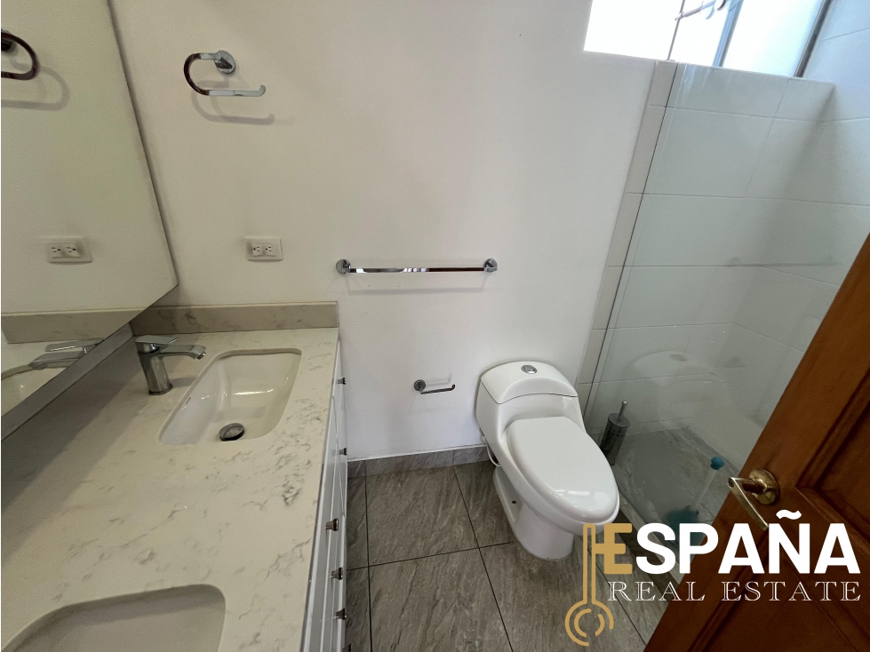 Se vende apartamento duplex invertido en Rincon del Chico — foto 4