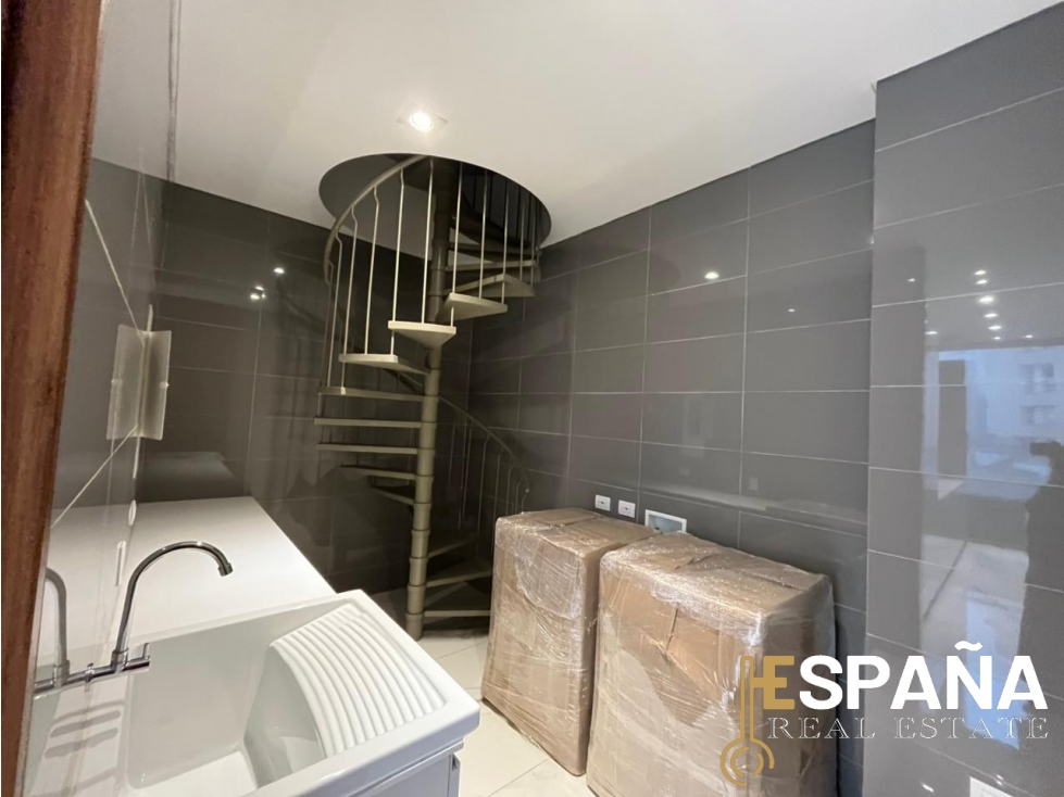 Se vende exclusivo pent house en Rosales — foto 4