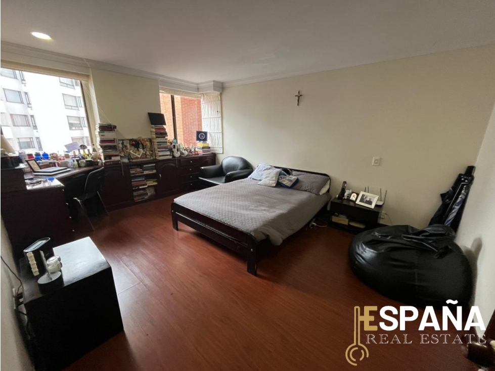 Se vende apartamento en La Calleja 4 habitaciones — foto 4