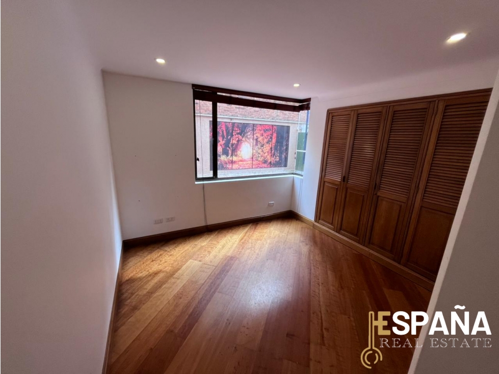 Se vende apartamento en La Carolina con amplia terraza privada — foto 5