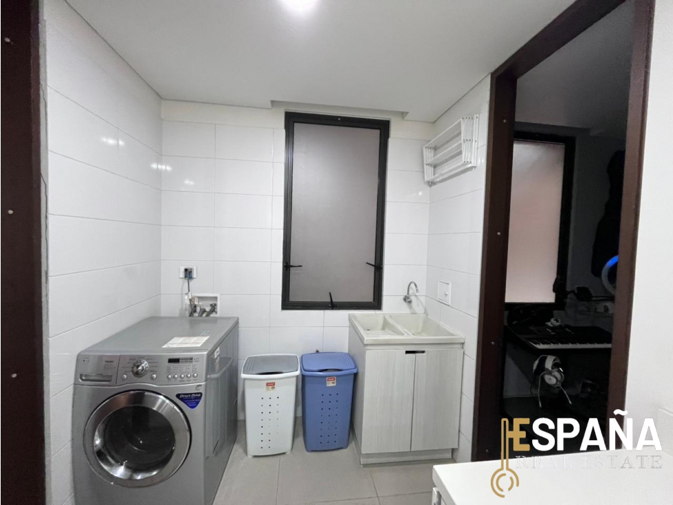 Se vende apartamento en Rosales 4 garajes y ascensor privado — foto 5