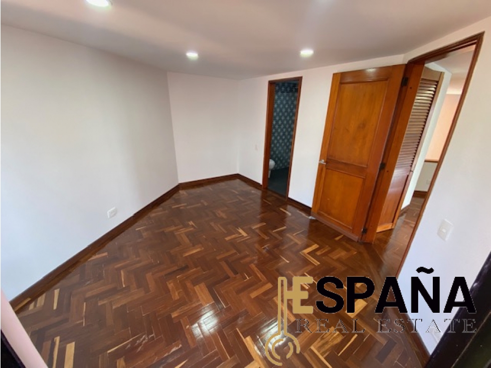 Se vende Penthouse duplex en Bella Suiza — foto 6