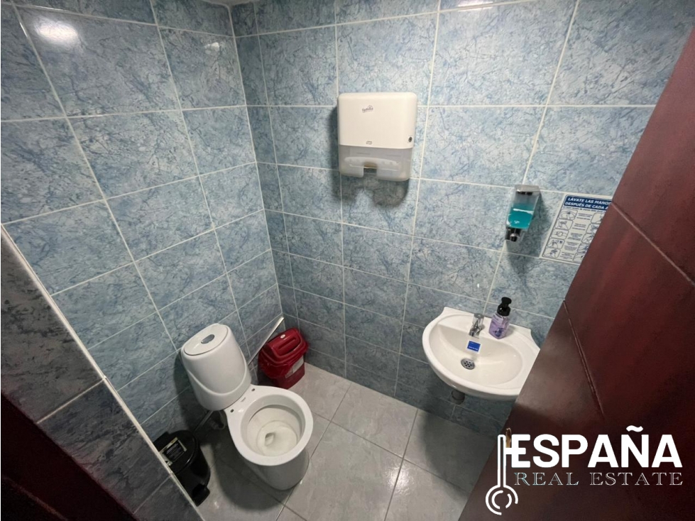 Se vende casa adecuada para consultorios - 6