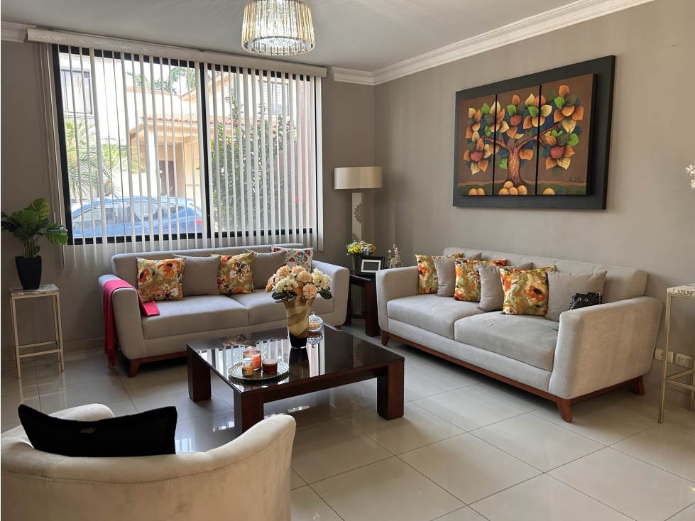Linda casa en venta, Ciudad Colon - 1