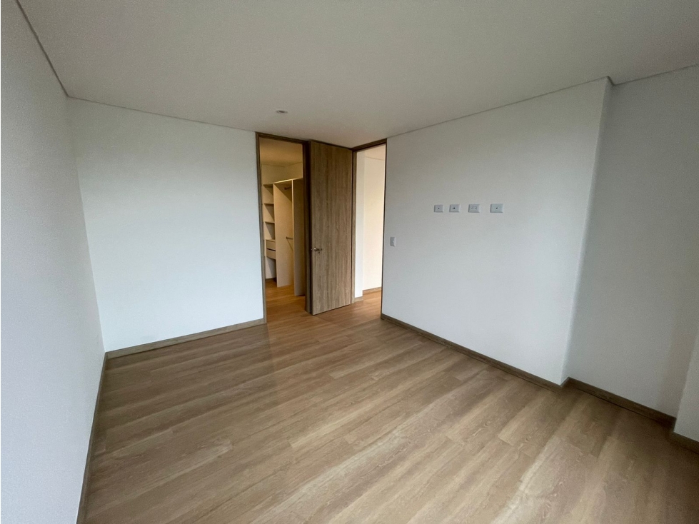 ARRIENDO APARTAMENTO (NUEVO) EN EL RETIRO — foto 3