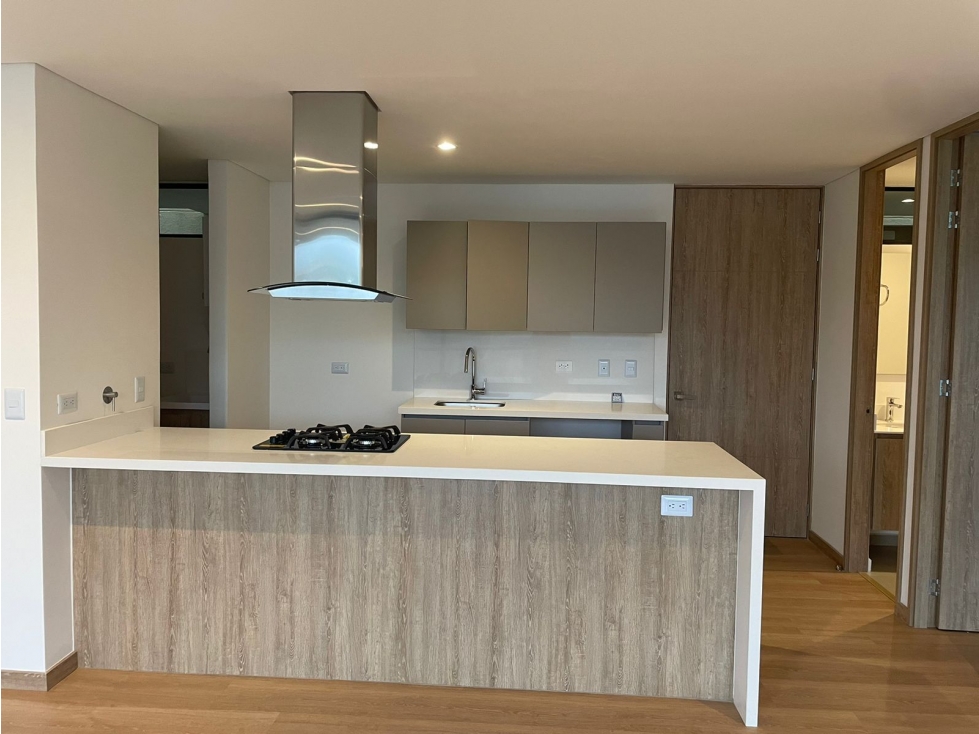 ARRIENDO APARTAMENTO (NUEVO) EN EL RETIRO