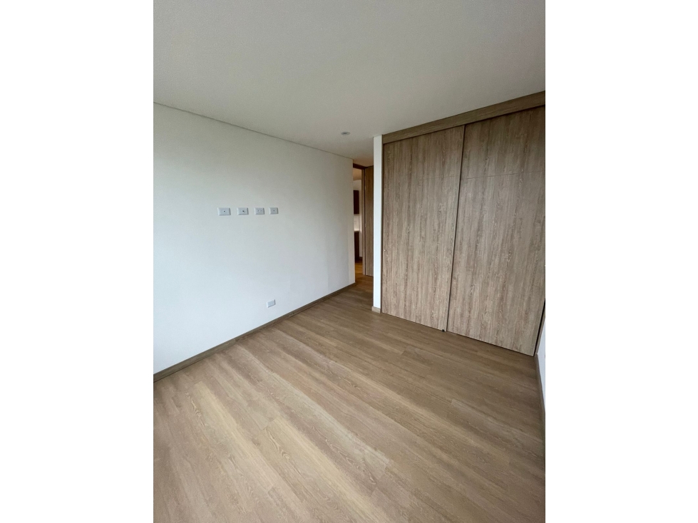 ARRIENDO APARTAMENTO (NUEVO) EN EL RETIRO — foto 4