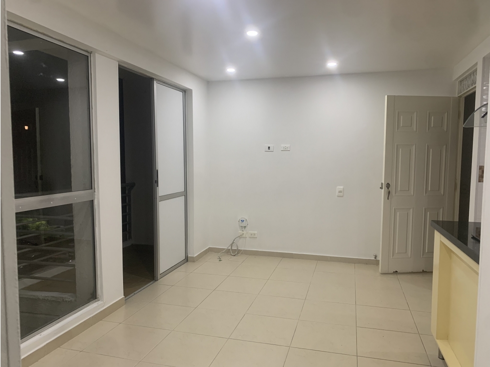 ALQUILER APARTAMENTO EN CALI, SUR, VALLE DEL LILI, CR IGUAQUE — foto 2