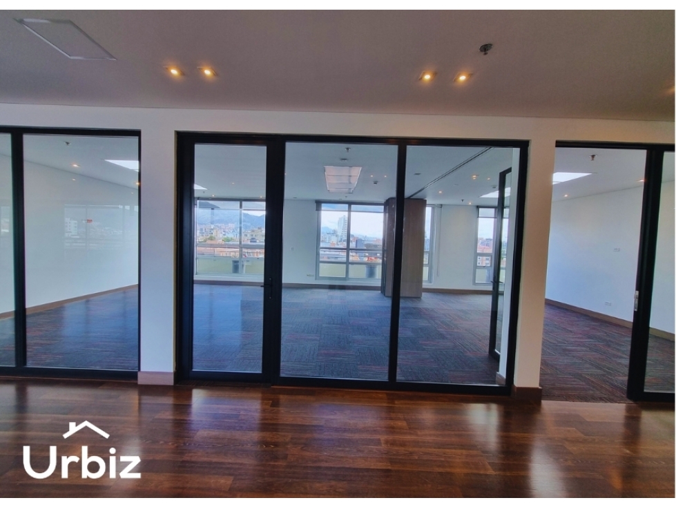 Oficina en arriendo con terraza en ultimo piso en Santa Bibiana 279 m² — foto 6