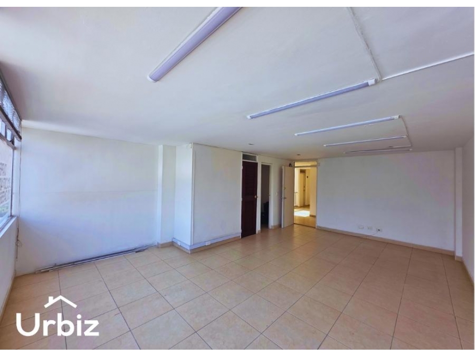 Venta / Arriendo Oficina Exterior de 35 m² en Chico Norte — foto 3