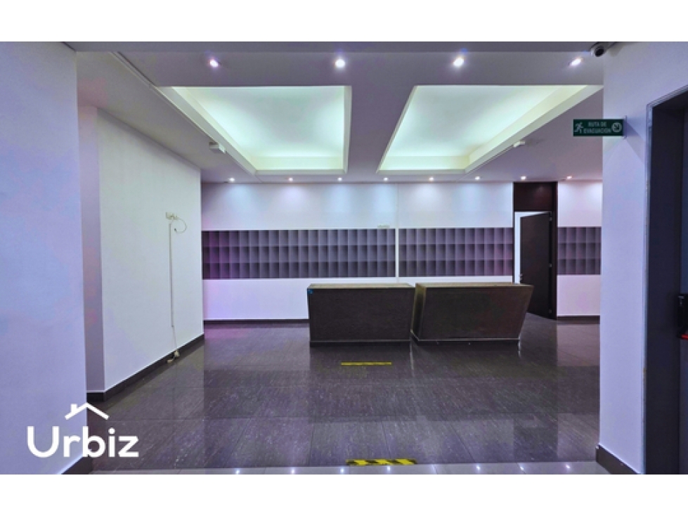 Arriendo Oficina de 357 m² con Terraza en último piso en Chico — foto 2