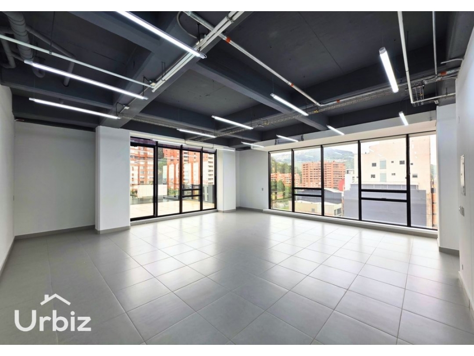 Arriendo Oficina de 85m² + 35m² de Terraza - Usos: Salud, Profesional — foto 2