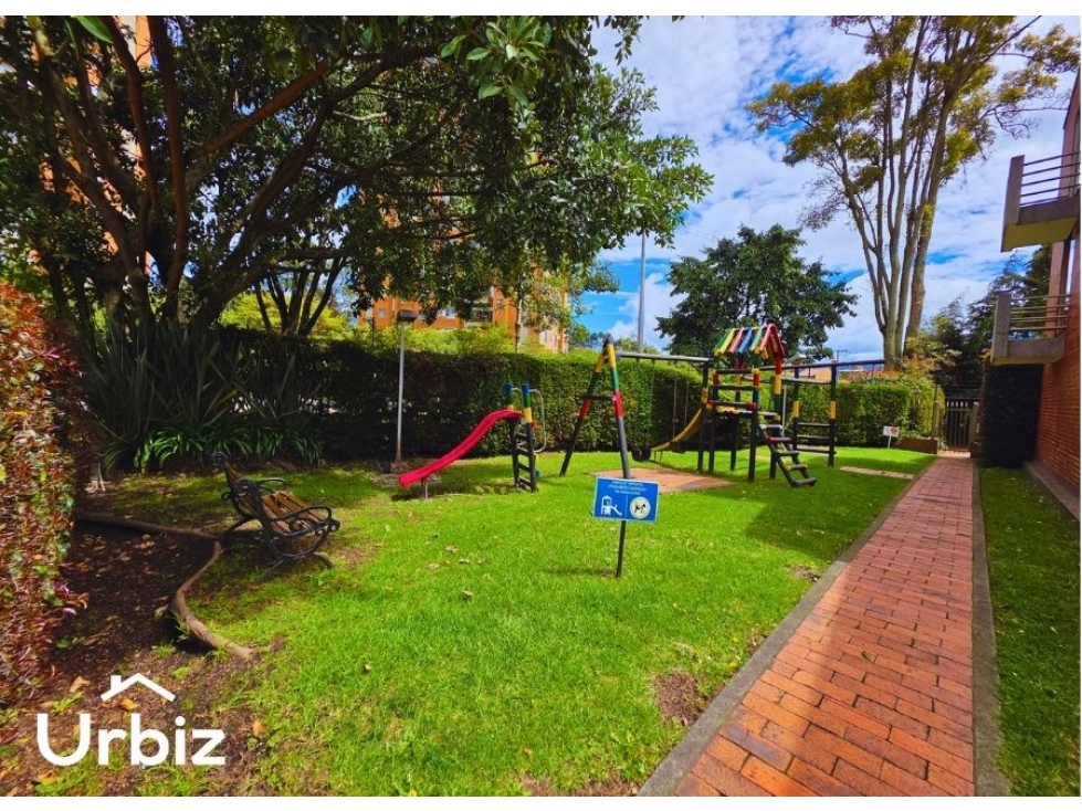 Se Vende Casa de 197 m² con Terraza y 3 pisos en Gratamira — foto 2