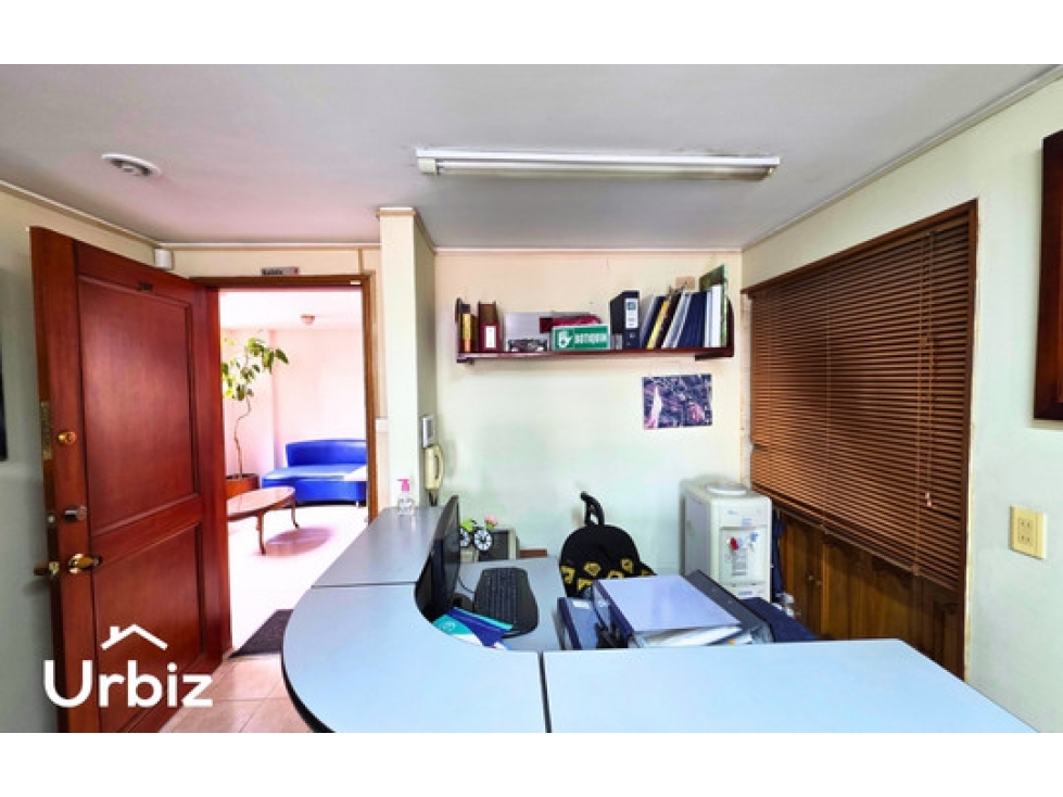 Arriendo Oficina de 40 m² Amoblada en La Castellana — foto 2