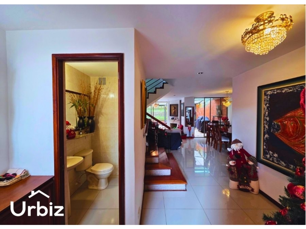 Se Vende Casa de 197 m² con Terraza y 3 pisos en Gratamira — foto 3