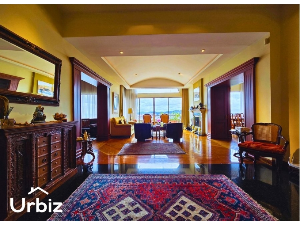 Venta de Apartamento de 410 m² con 65 m² de Terrazas en Bosque Medina