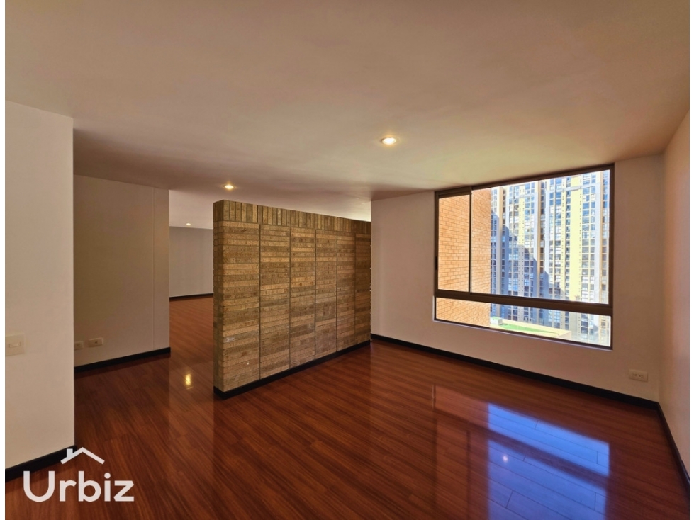 Vendo Apartamento de 181 m² en Club House en Colina — foto 3