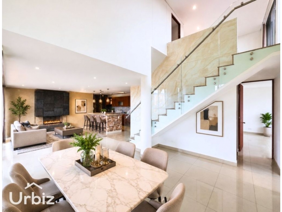 Vendo Apartamento de 170 m² con 2 terrazas y 2 balcones en Colina