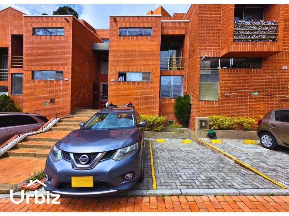 Se Vende Casa de 197 m² con Terraza y 3 pisos en Gratamira