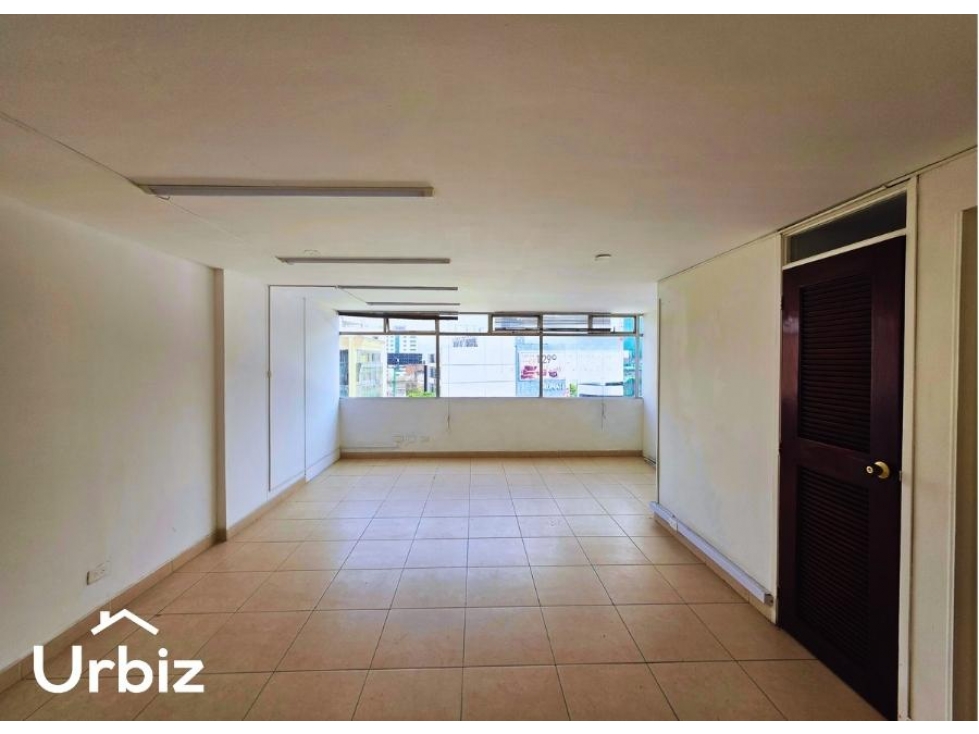 Venta / Arriendo Oficina Exterior de 35 m² en Chico Norte — foto 2