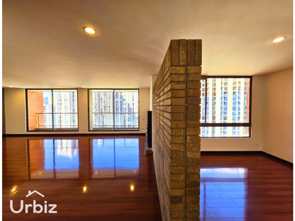 Vendo Apartamento de 181 m² en Club House en Colina — foto 4