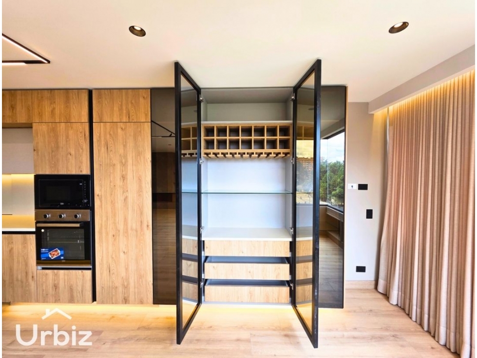 Arriendo Apartamento de Lujo 100% Remodelado de 194m² en El Refugio — foto 4