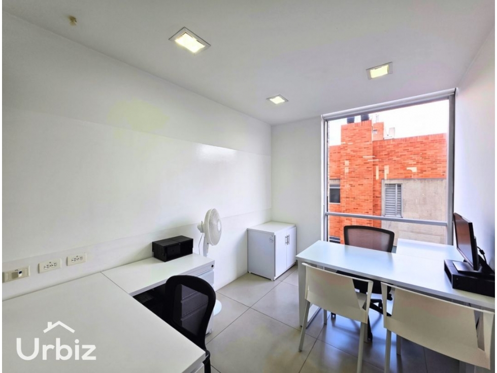 Arriendo Oficina de 306 m² Usos Servicios o Salud en Chico Navarra — foto 4