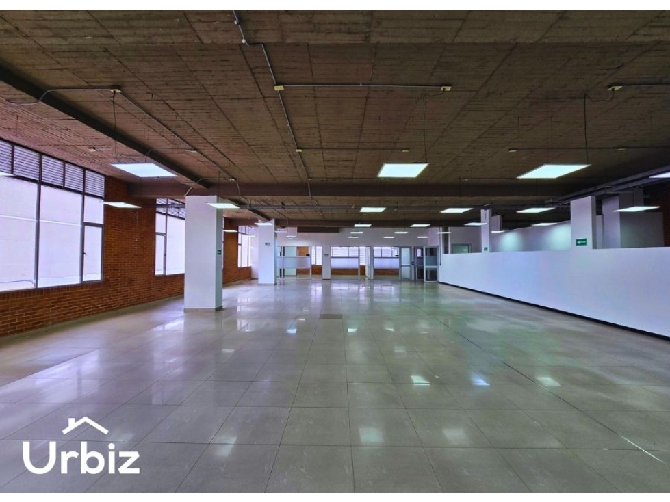 Arriendo Oficina En Obra Blanca de 1517 m² en Floresta