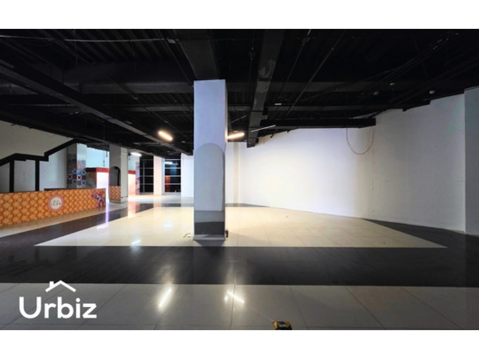 Local de 328 m² en 1er Piso Zona Met Centro Comercial Santa Fé — foto 4