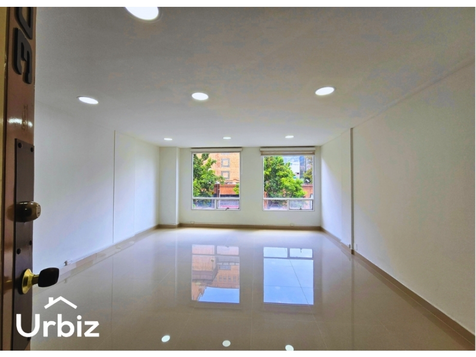 Arriendo Oficina de 29 m² en el Lago sobre la Carrera 15 con Calle 74 — foto 2