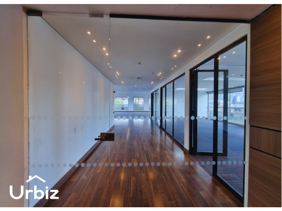 Oficina en arriendo con terraza en ultimo piso en Santa Bibiana 279 m² — foto 5