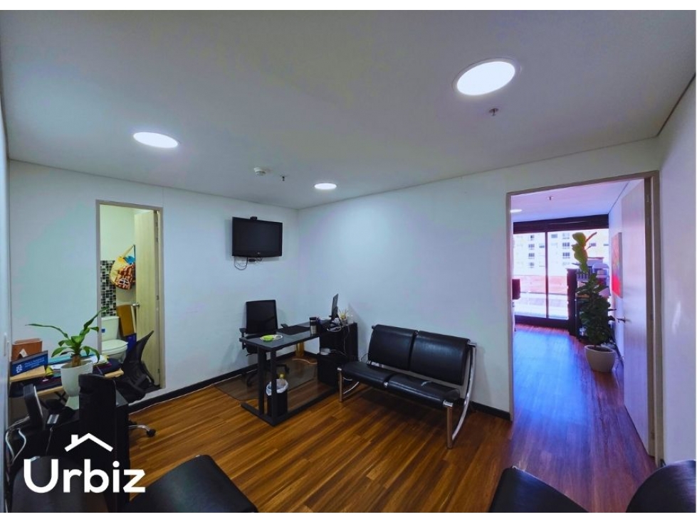 Arriendo Consultorio de 50 m² en Torre HHC, Cedritos, Bogotá