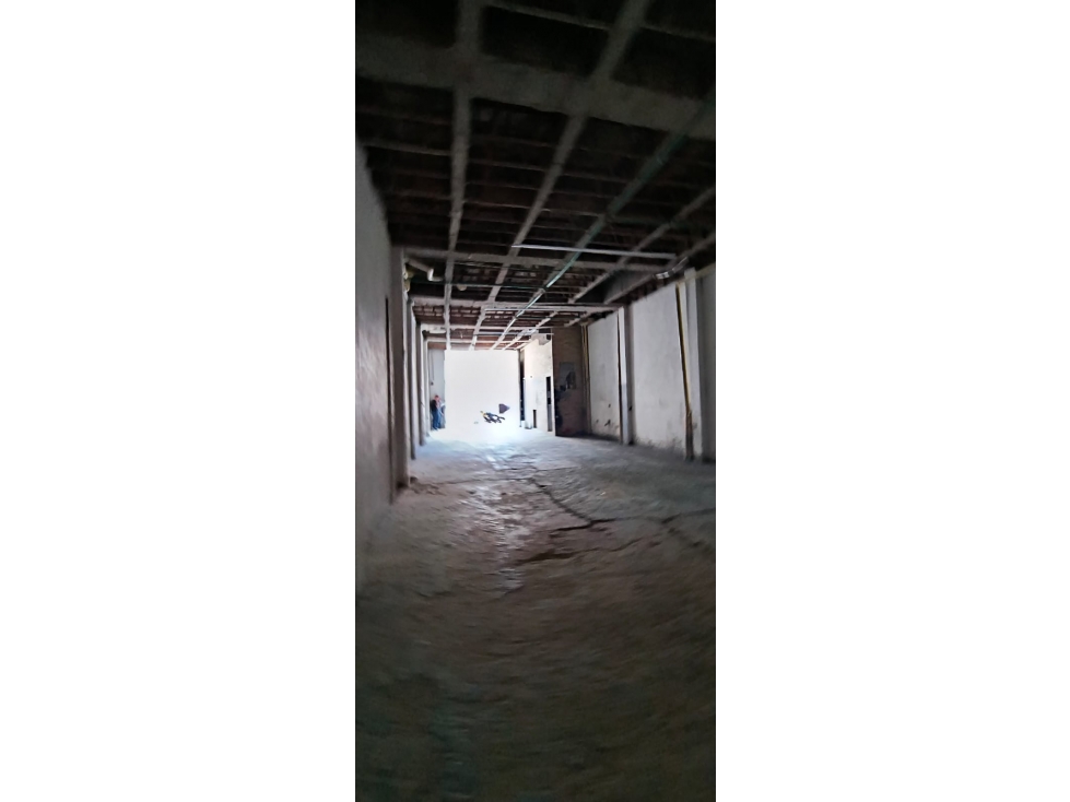 BODEGA COMERCIAL EN ARRIENDO — foto 2