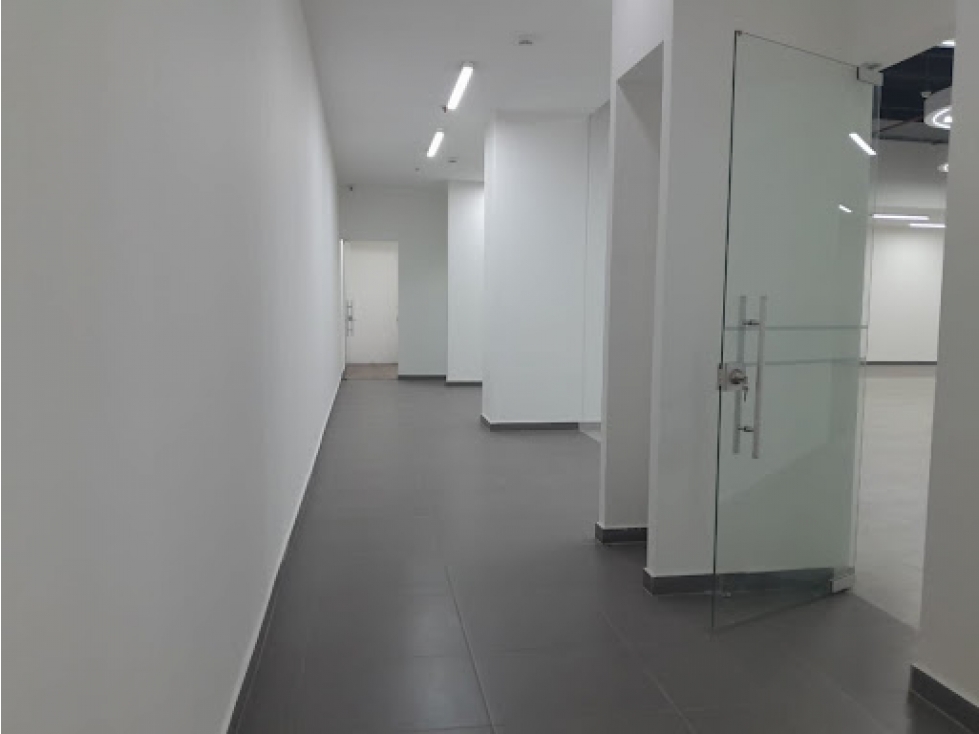 Local en Arriendo Bogotá D.C. - CC Paseo Villa Del Rio - 4