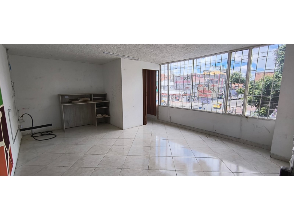 ARRIENDO LOCAL 2 PISO — foto 4