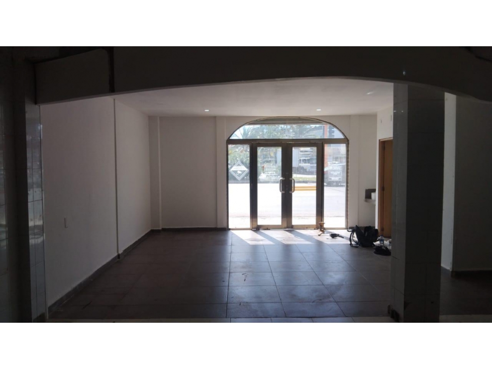 RENTA - VENTA LOCAL, AV LOPEZ PORTILLO - CANCUN - 2
