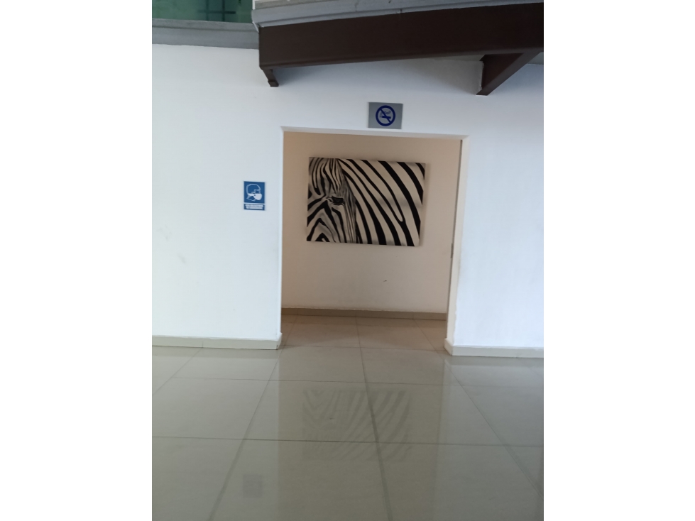 Plaza comercial en venta en av. Nichupte cancún - 2