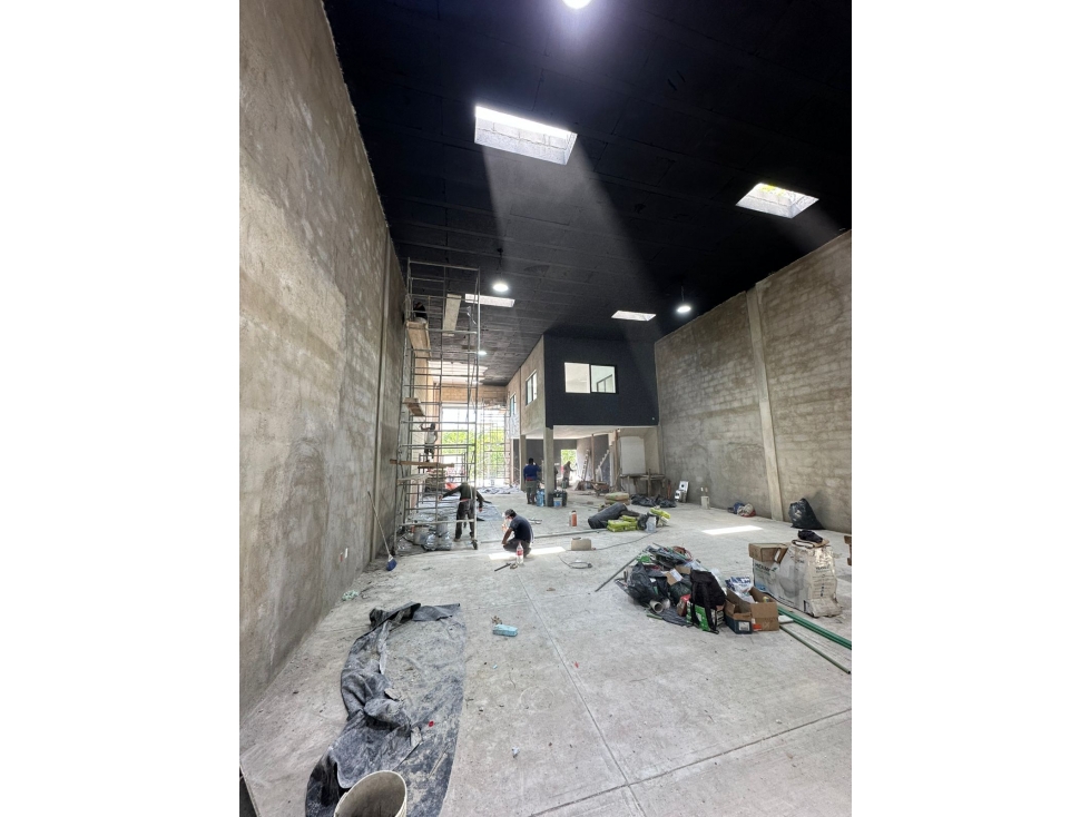 Bodega en Venta en AV Huayacan 302 m2 - 1