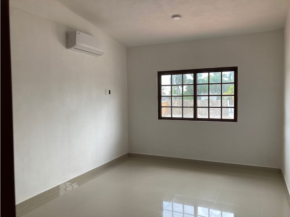 Oficina en Renta en Av. Colosio Cancún Q.Roo - 2